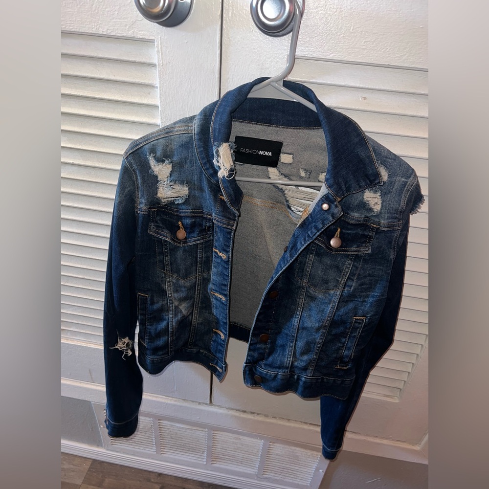Fashion Nova distressed Jean Jacket - Dark Blue